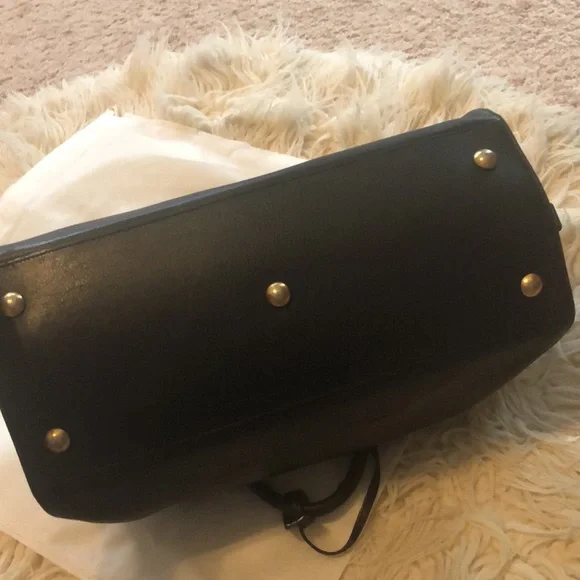 YSL Classic Y Cabas - Picture 9 of 16